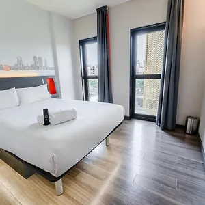 ** Hotel Easyhotel Barcelona Fira Espanha